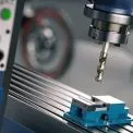 Зупиніть ручне «чаклунство» на ЧПК: як SOLIDWORKS CAM скорочує шлях «від моделі до станка» у 2025 
