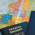 Президент Зеленський підписав указ про позбавлення громадянства осіб із російськими паспортами