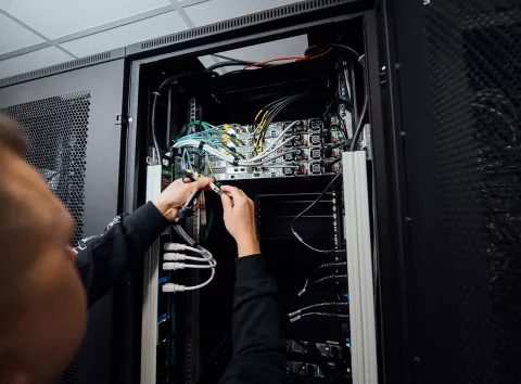 В Україні стрімко зростає кількість deftech-вакансій: найбільший попит на hardware-інженерів