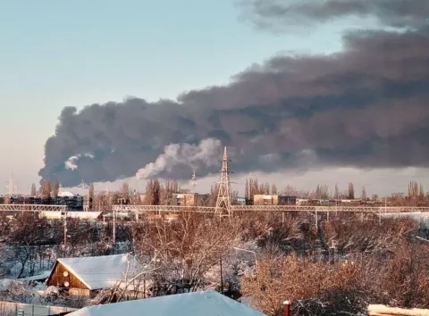 Потужні вибухи в Тамбовській області РФ: поїзд із цистернами бензину зійшов із рейок — фото