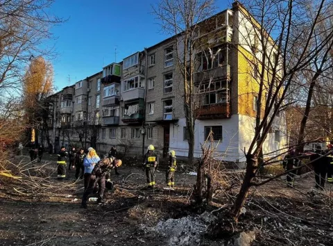 Окупанти вдарили по чотирьох районах Дніпропетровщини: є пошкодження, серед постраждалих — 15‑річний юнак.