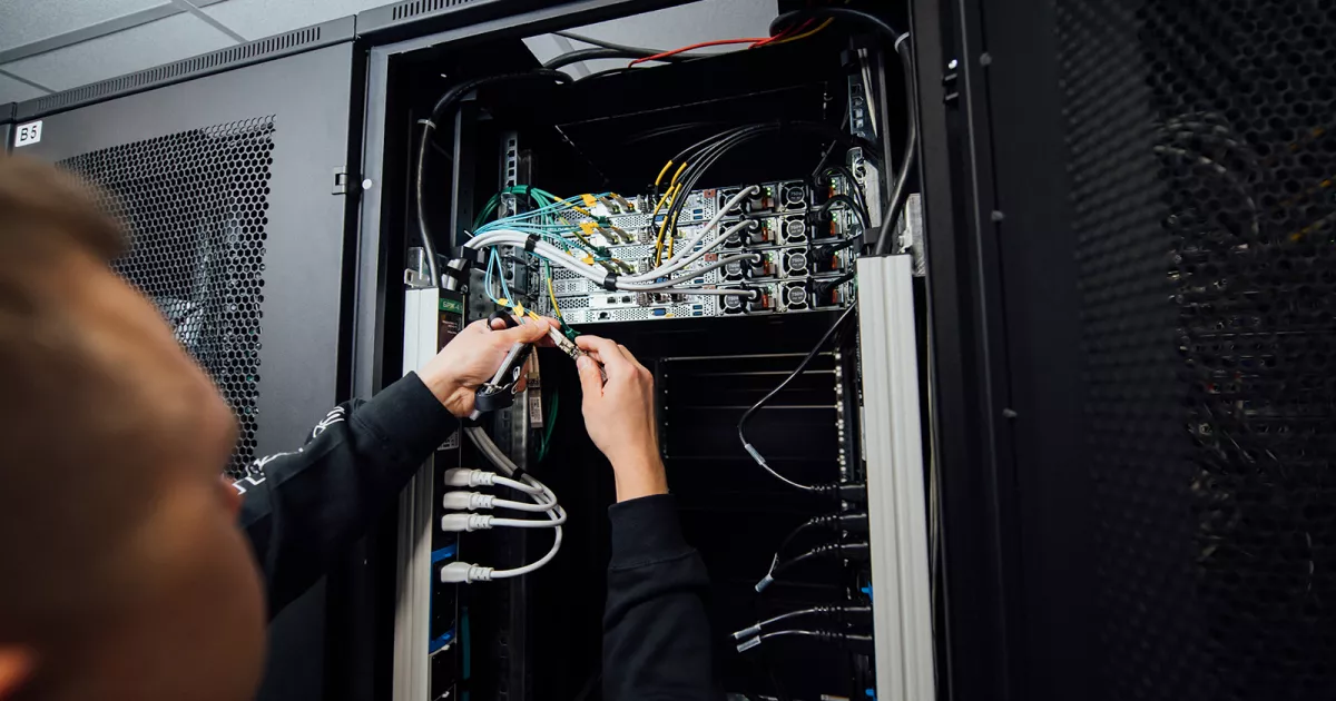 В Україні стрімко зростає кількість deftech-вакансій: найбільший попит на hardware-інженерів