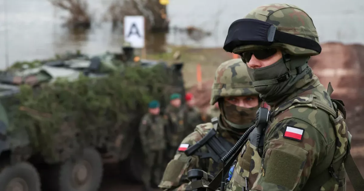 Польща готується до тривалої війни: свіже опитування виявило несподівані настрої суспільства щодо України