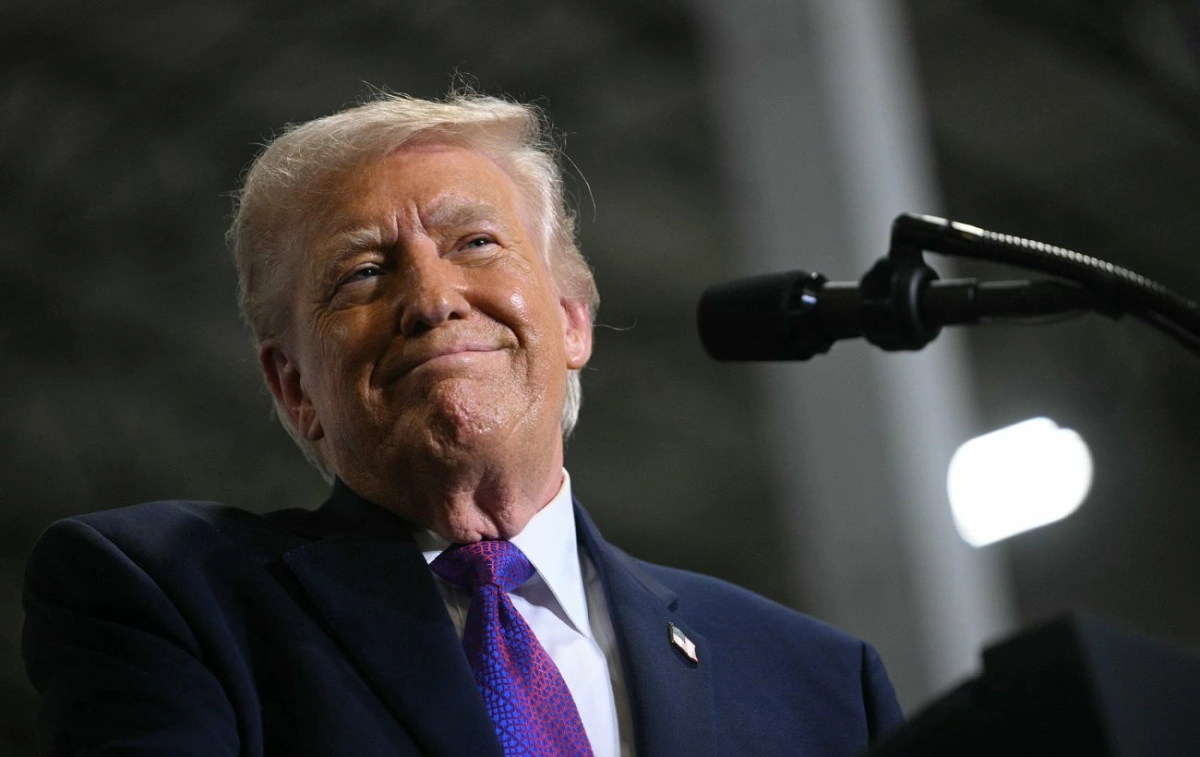 Трамп заявив, що США візьмуться за Кубу після Ірану: згадав корабель біля берега