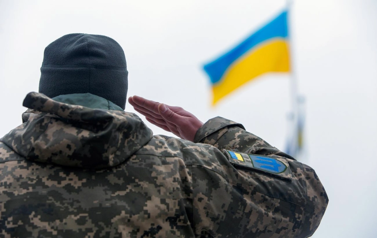 Зеленський вніс до Ради законопроєкти про продовження воєнного стану й мобілізації: названа дата