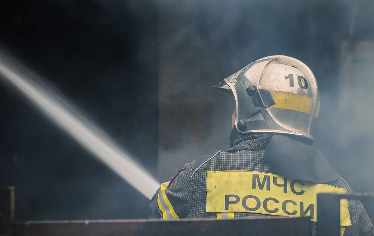 У росії дрони атакували хімзавод «Азот»: місто огорнув дим