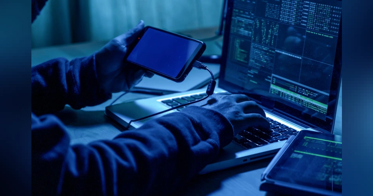 Хакери злили дані 41 тисячі співробітників DHS: чому атакували відомство