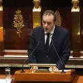 Політична криза у Франції: Соціалісти висувають ультиматум уряду Себастьєна Лекорню