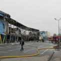 Пошкоджений Decathlon на Почайній: що буде з онлайн-замовленнями