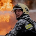 У Харкові дрони вдарили по ТЦ: поранені троє рятувальників, знищена пожежна автоцистерна