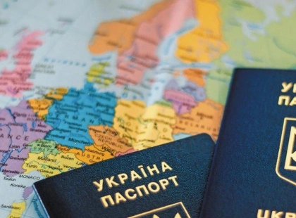 Президент Зеленський підписав указ про позбавлення громадянства осіб із російськими паспортами