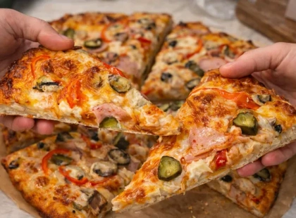 Піца хвилинка з тіста на майонезі: ділимось елементарним рецептом