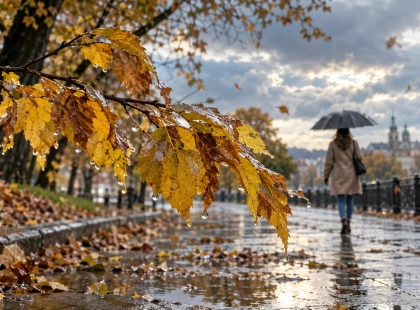 Дощі, сильний вітер і тепло до +18: прогноз погоди на 27 жовтня