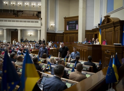 До 12 років за шахрайські кол-центри: що ухвалила Рада