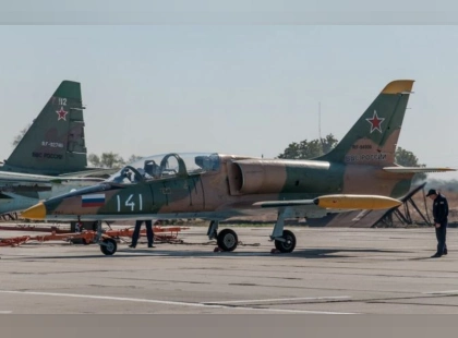 Супутникові знімки підтвердили удар по Су-34 на «Маринівці»