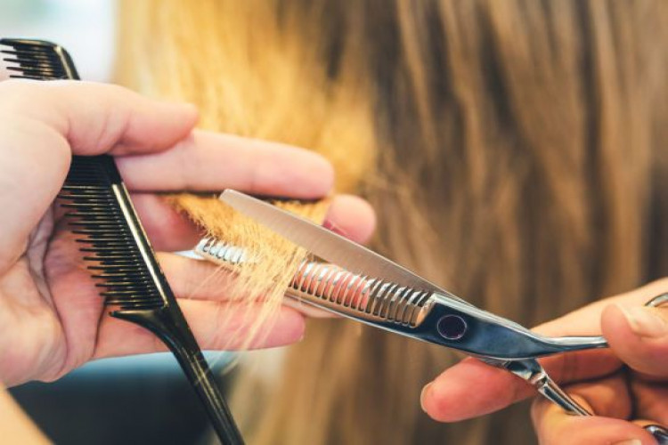 Як позбутися посічених кінчиків волосся в домашніх умовах: як запобігти їх появі (GlavPost)