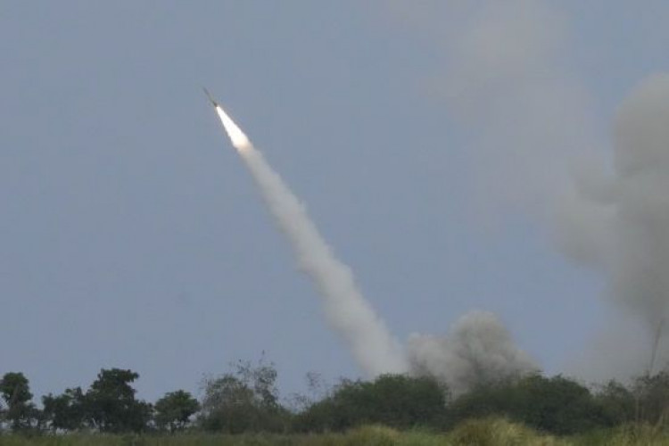 Ранкові вибухи на Дніпропетровщині: сили ППО збили дві ракети (GlavPost)