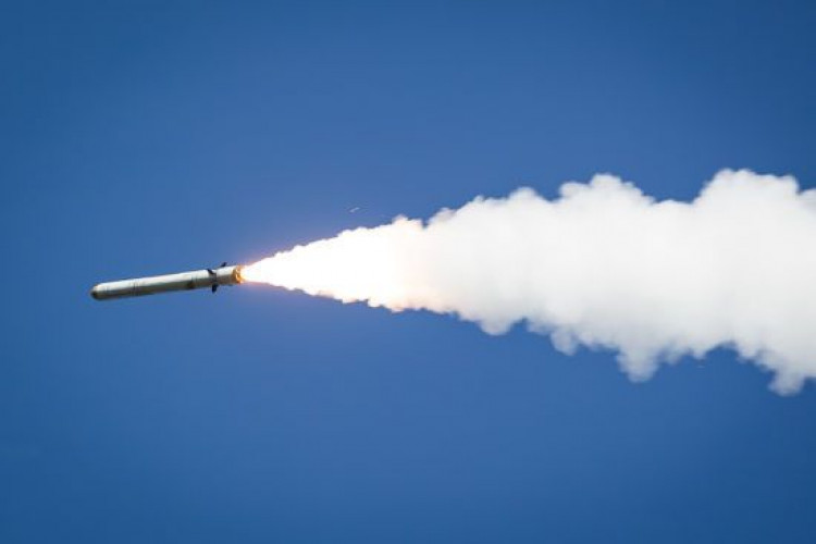 Чому російські "ТУшки" замість 8 ракет випускають одну: Маломуж пояснив (GlavPost)