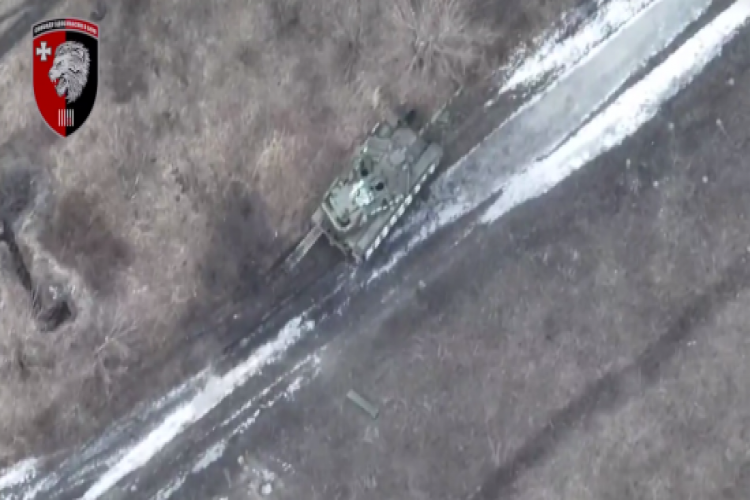 Українські військові епічно знищили російський танк Т-90 (відео) (GlavPost)