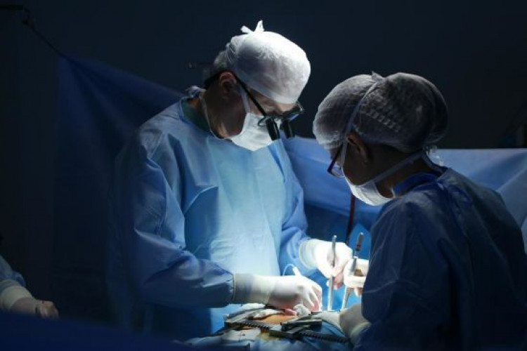 ШІ та віртуальна реальність: хірурги провели складну операцію та використанням новітніх технологій (GlavPost)