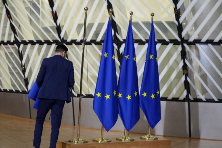 ЄС може закрити "фінансову дірку" для України замість США - CNN (GlavPost)