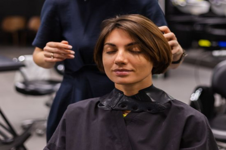 Еталонні стрижки на коротке волосся: роблять образ жіночним і неймовірно розкішним (GlavPost)