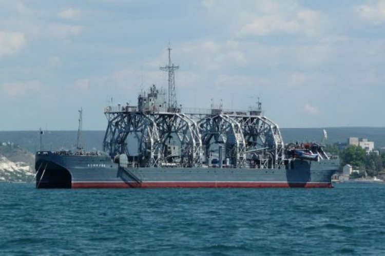 Ураження корабля "Комуна" у Севастополі – з'явились супутникові фото (GlavPost)