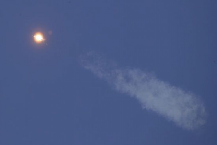 Яскравий дивний спалах у небі над Україною: у Повітряних силах прокоментували (GlavPost)