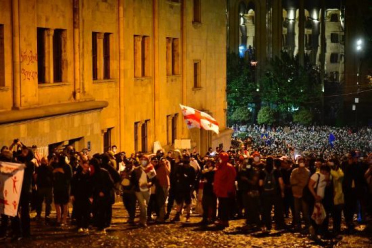 Влада Грузії евакуює парламент: оголошено червоний рівень небезпеки (GlavPost)