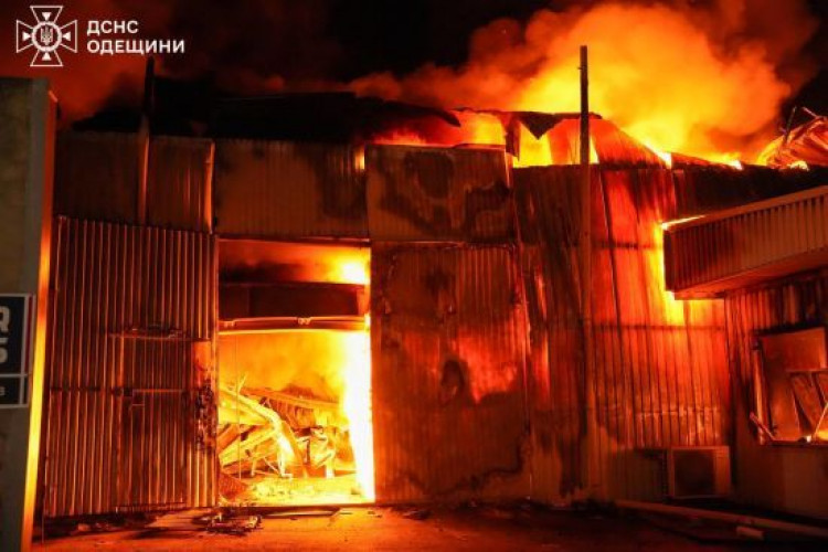 Внаслідок російської ракетної атаки по Одесі пошкоджена цивільна інфраструктура - ДСНС (GlavPost)