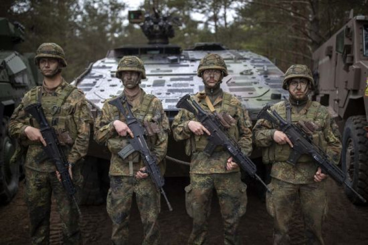 Колишній очільник Пентагону зробив гучну заяву про війська НАТО в Україні (GlavPost)
