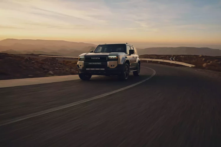 Новий Toyota Land Cruiser Prado 2025: гібридний прорив легендарного позашляховика (GlavPost)